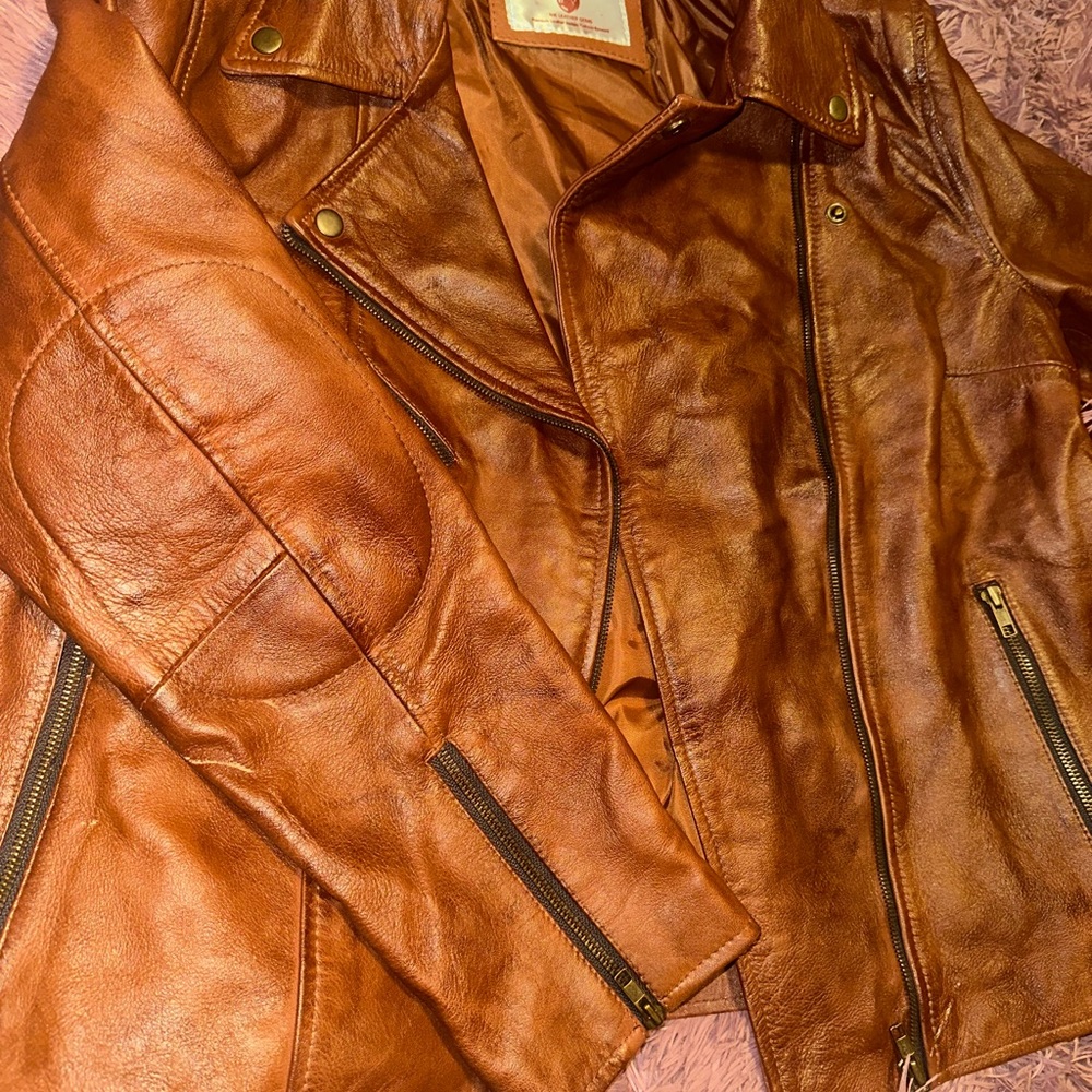 Brown Star-Patterned Jacket - Picture 5 of 9